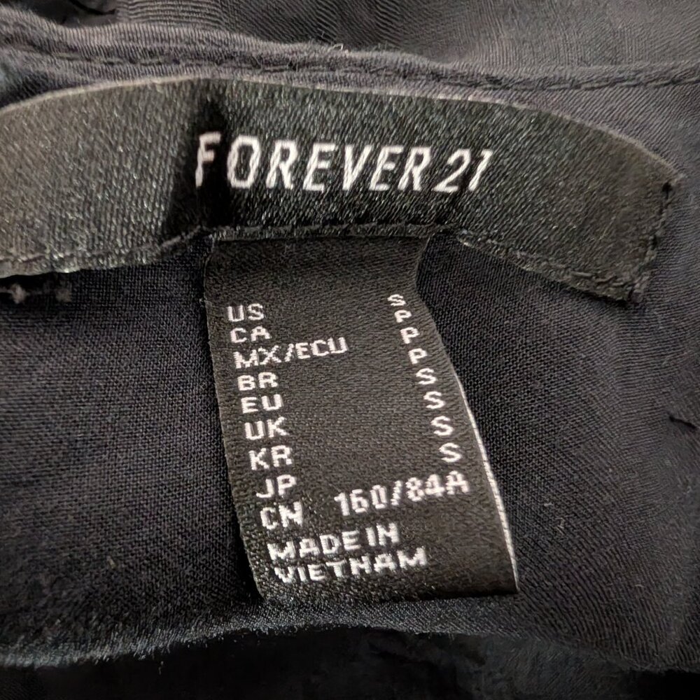 Forever 21 Black Cutout Jumpsuit Wide Leg Sleeveless Romper Size Small - Picture 10 of 11